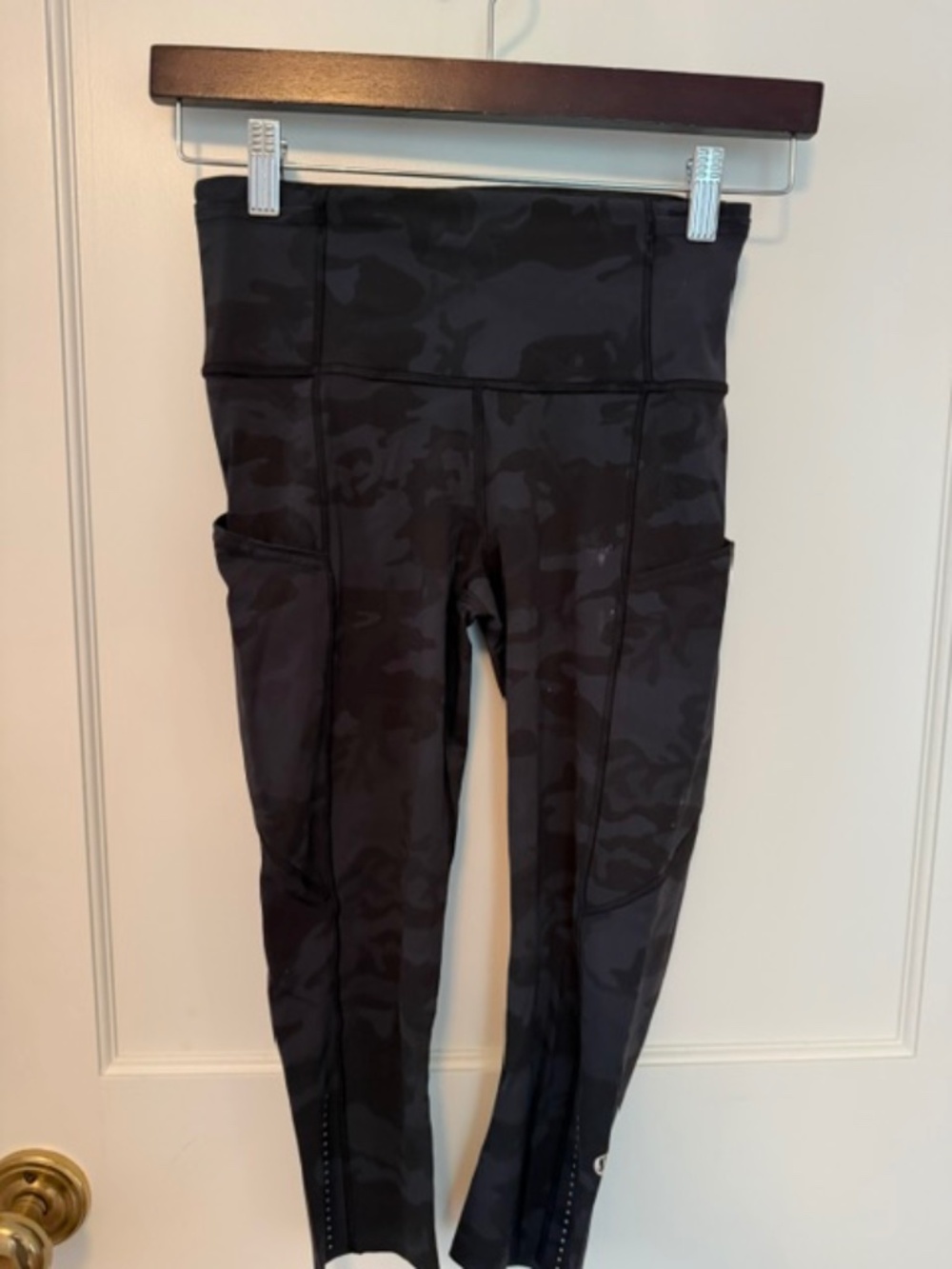 Lululemon Fast and Free High-Rise Crop Tights in Heritage 365 Camo
